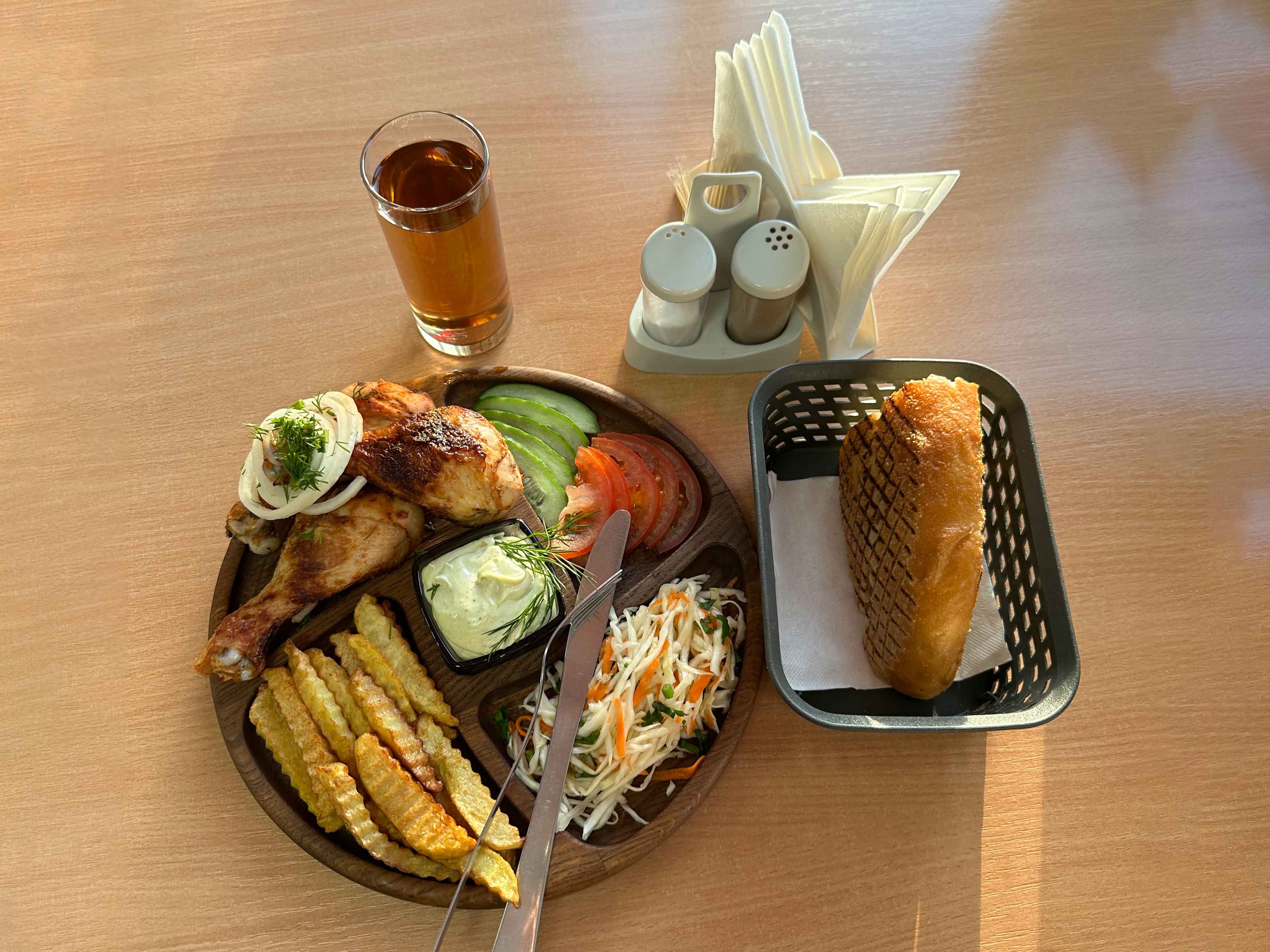 Бизнес ланч с куриными ножками
